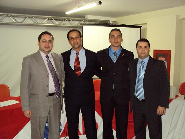 Palestrante Dr. Marcelo Lessa, Promotor de Justiça, Dr. Filipe Franco Estefan, Presidente a 12ª Subseção, Dr. Rubens Neto, Vice-Presidente da OAB Jovem e Alexandre Ribeiro, Presidente da OAB Jovem.